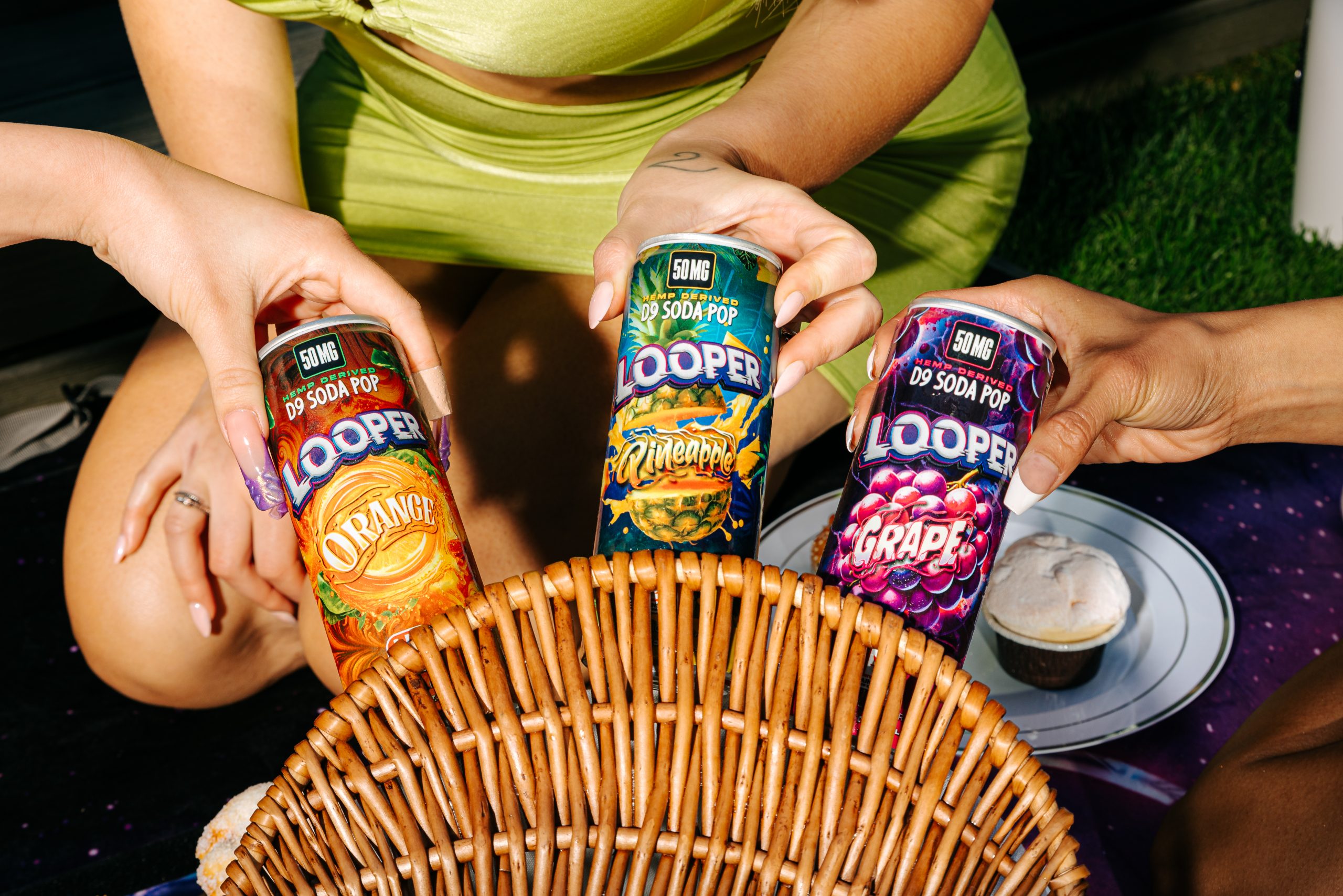 Looper D9 Soda Pop Sampler Set with three flavors, grapes, pineapple, and orange