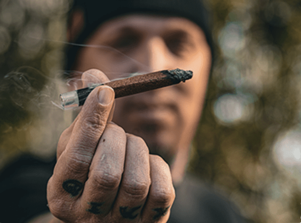 Glass tip blunts by STNR Creations displayed in front of eyecatching background.