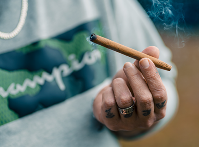 Glass tip blunts storage tips being shown in front of an eye-catching background.