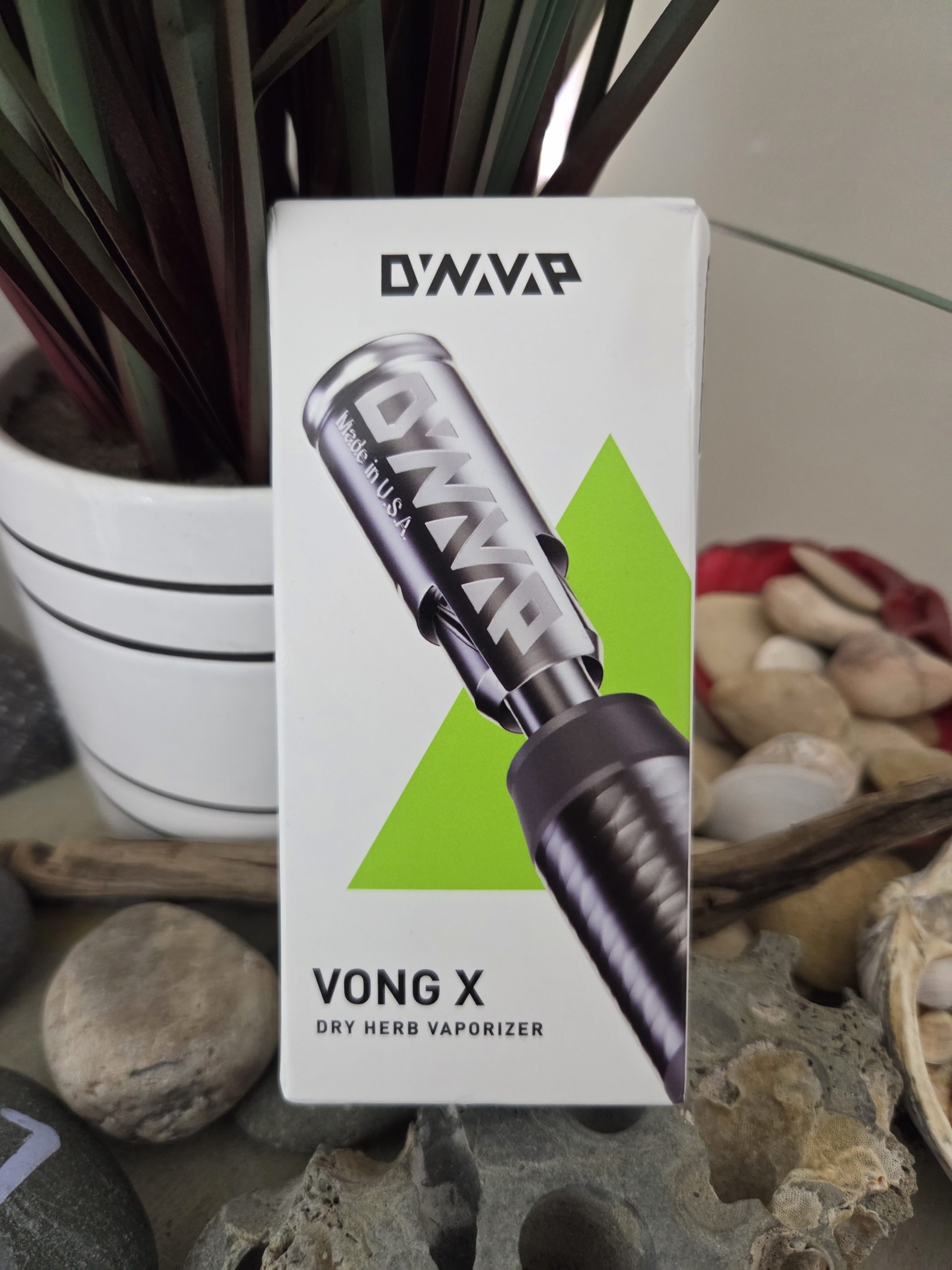 Dynavap Vong X displayed in front of a nice background.