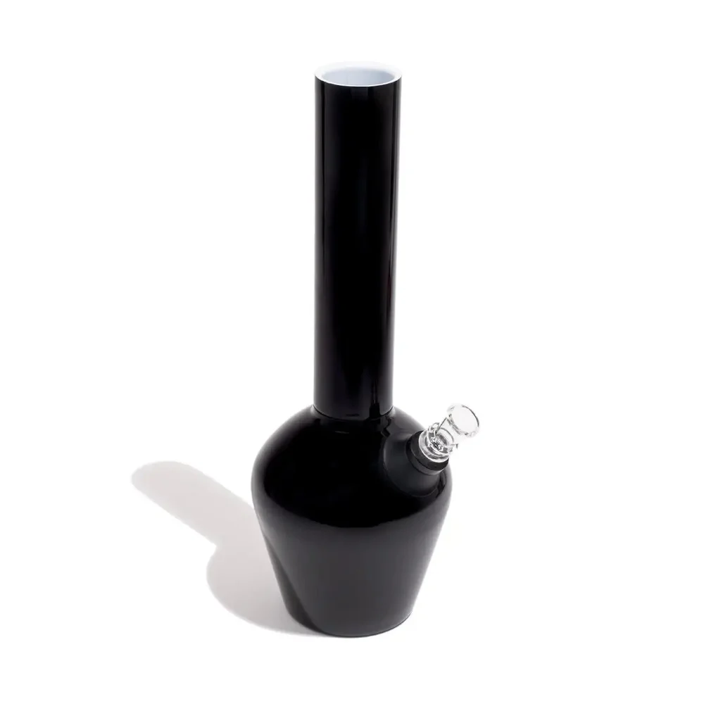 Black Double-Vacuum Insulated Bong,  a Chill Steel Pipes product displayed in front of a white background.