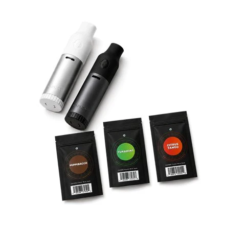 Best vape replacement from CAPNOS displayed in front of a white background with three flavor packets and two devices.